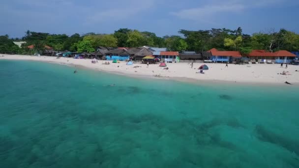 Море Моальбоале Себу Филиппины Ландшафт Морем Людьми Заднем Плане Дрон — стоковое видео