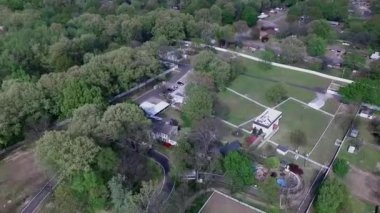 Graceland Malikanesi ve Elvis Presley Müzesi Memphis City, Tennessee 'de. Gezici bir yer ve Elvis hayranları arasında çok popüler. İHA