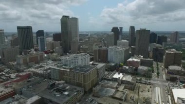 - New Orleans. Şehir manzarası, Louisiana. Arka plandaki City Skyline. İHA