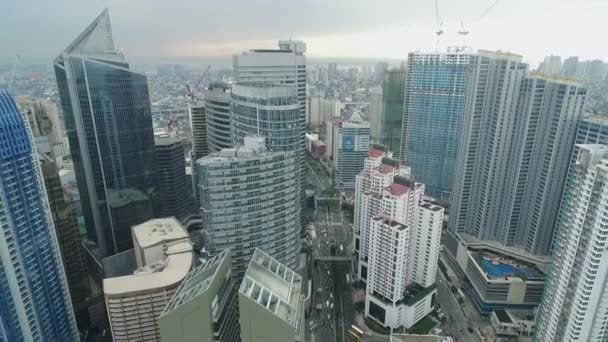 Filipinler Makati Şehrinde Şehir Manzarası Skyline Gökdelenleri Manila Bölgesi Trafiği — Stok video