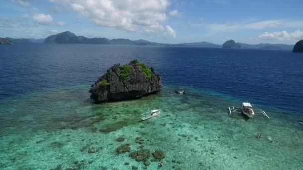 清水岛在巴拉望 观光的地方 在菲律宾El Nido的旅游A 美丽的风景和大海背景 — 图库视频影像