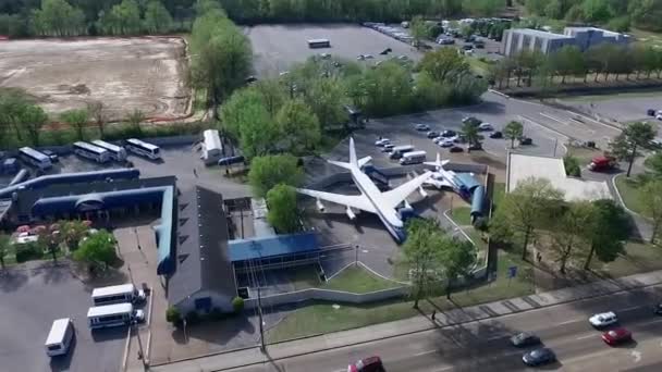 Graceland Elvis Presley Müzesi Nin Arka Planında Uçaklar Var Memphis — Stok video