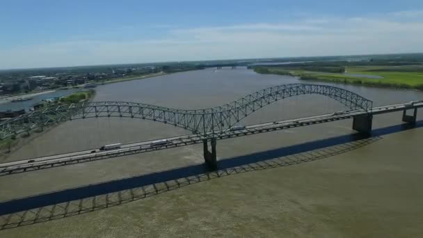 Hernando Soto Bridge Memphis Mississippi River Trafic Background Arkansas Och — Stockvideo