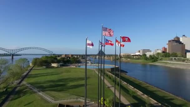 Waving Flags Mud Island River Park Memphis Tennessee Pont Hernando — Video