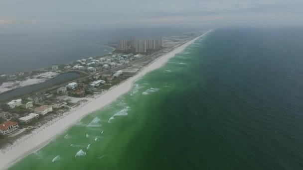 Architektura Pustej Plaży Pensacola Florydzie Zatoka Meksykańska Wieże Portofino Tle — Wideo stockowe