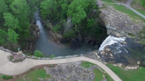 阿拉巴马的Noccalula Falls公园和营地 Gadsden — 图库视频影像