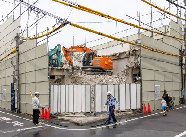 Nakano, Japonya - 24 Mayıs 2024: Nakano City, Tokyo Japonya 'da Sonstruction, Demolition Works