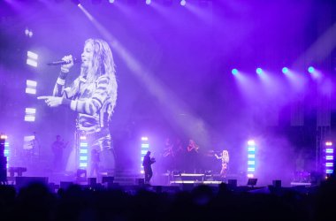 Vilnius, Litvanya - 25 Temmuz 2024: İngiliz şarkıcı Rita Ora Litvanya 'nın Vilnius kentinde sahne aldı. 25 Temmuz 2024