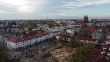 Polonya 'nın Lodz kentindeki eski kasabanın manzarası.