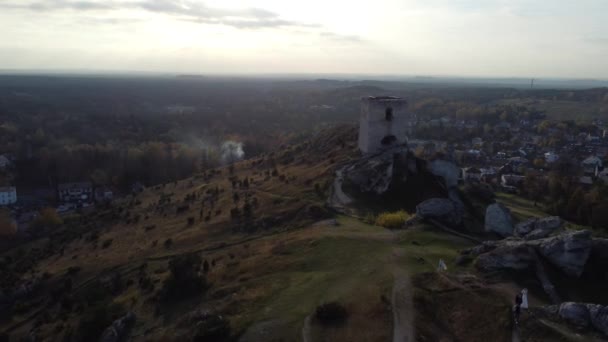 Ερείπια Του Κάστρου Στο Olsztyn Κοντά Στην Czestochowa Πολωνία — Αρχείο Βίντεο