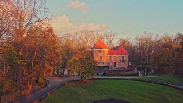 Castelo Histórico Aldeia Oporow Polônia — Vídeo de Stock