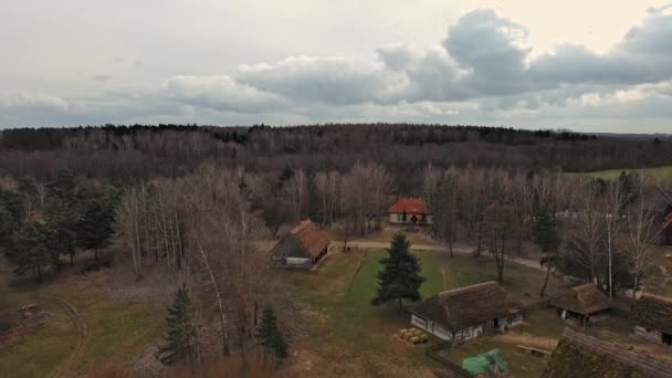 Bâtiments Historiques Dans Musée Plein Air Village Klobka Pologne — Video