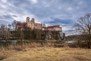 Krakow, Polonya yakınlarındaki Tyniec 'teki tarihi manastır binaları.