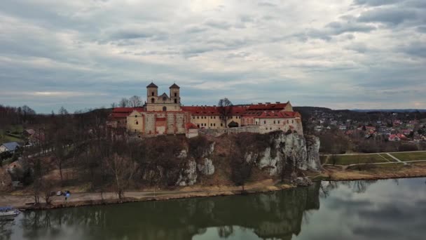 Historische Gebouwen Van Het Klooster Tyniec Polen — Stockvideo
