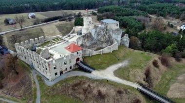 Rabsztyn Kalesi, Polonya.