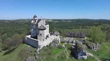 Polonya 'nın Bobolice köyündeki kale..