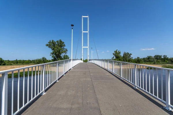 Polonya Nın Sieradz Kentindeki Warta Nehri Üzerindeki Köprü Stok Resim