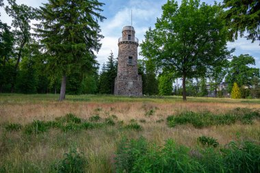 Polonya 'nın Ostroda kentindeki Bismarck Kulesi.