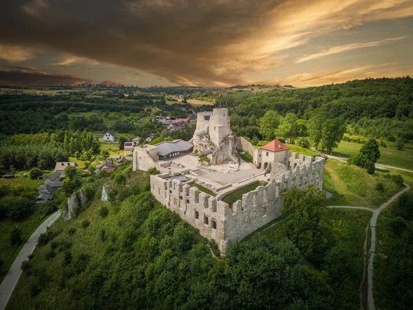 Zřícenina Středověkého Hradu Vesnici Rabsztyn Polsko — Stock fotografie