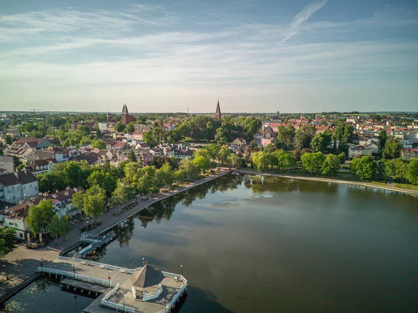 stock image The boulevard on Lake Drweckie in Ostroda is a tourist landmark of the city, Poland.