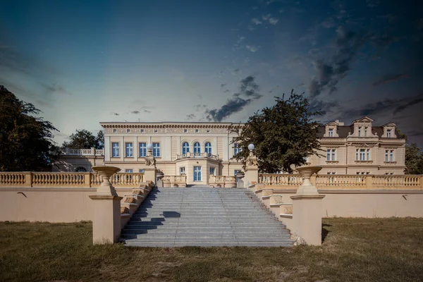 Дворец Парк Польском Городе Ромеко — стоковое фото