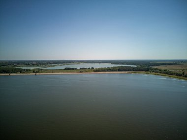 Polonya, Peczniew 'de Jeziorsko Gölü ve marina.