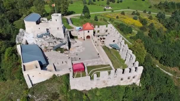 Reruntuhan Kastil Abad Pertengahan Desa Rabsztyn Polandia — Stok Video