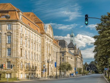 Almanya 'nın Dsseldorf şehrinin sokakları ve binaları.