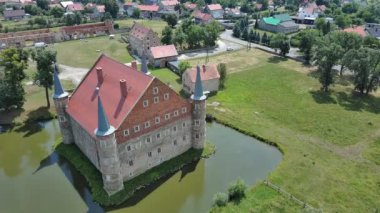 Piotrowice Swidnickie - Rönesans Savunma Malikanesi, Polonya.