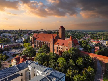 Polonya 'nın Kwidzyn kentindeki tarihi şato.