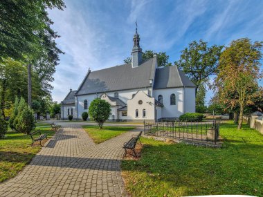 Polonya 'nın Marzenin kentindeki tarihi kilise.