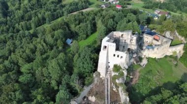 Polonya 'daki Kamieniec Kalesi' nin kalıntıları.