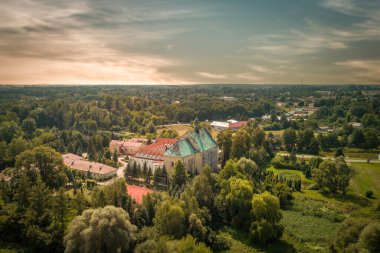 Lutomiersk, Polonya 'daki Salezya Manastırı.