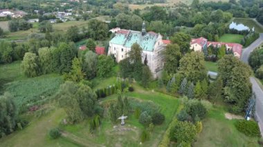 Lutomiersk, Polonya 'daki Salezya Manastırı.