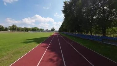 Futbol, basketbol ve koşu için halk sporları sahası