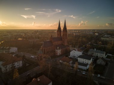 Vistula Nehri üzerindeki Wloclawek şehri, Polonya.
