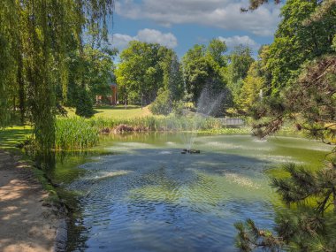Polonya, Çek Cumhuriyeti 'ndeki anıtlar ve yürüme alanları.