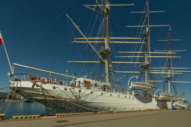 Polonya 'daki Gdynia Limanı' nın rıhtımı.