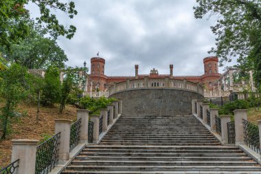 Kamieniec Zabkowicki ve eşsiz sarayı