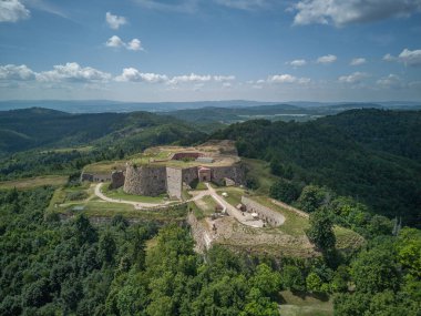 Polonya 'daki Srebrna Gra Kalesi.
