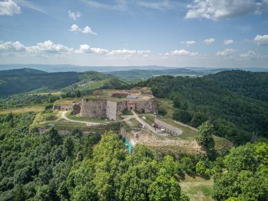 Polonya 'daki Srebrna Gra Kalesi.