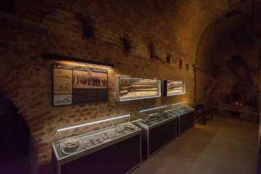 Polonya 'daki Srebrna Gra Kalesi.