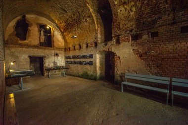 Polonya 'daki Srebrna Gra Kalesi.