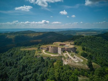 Polonya 'daki Srebrna Gra Kalesi.