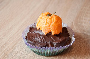 Kötü tarif. Kek tatlısı. Lezzetli kek. tatlı yemek. Lezzetli kek yemeği. Lezzetli ve tatlı bir tatlı. Şekerleme. Doğum günü pastası. Kremalı kek hazırlıyorum. Ev yapımı fincanlı kek..