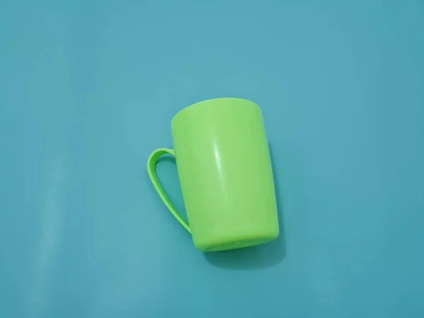 Ποτήρι Από Πλαστικό Πράσινη Λαβή — Φωτογραφία Αρχείου