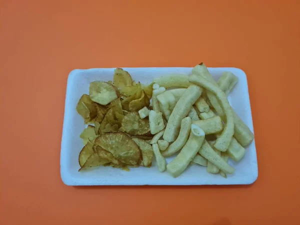Smażone Przekąski Chrupiącym Smaku Mianowicie Długie Krakersy Chipsy Cassava — Zdjęcie stockowe