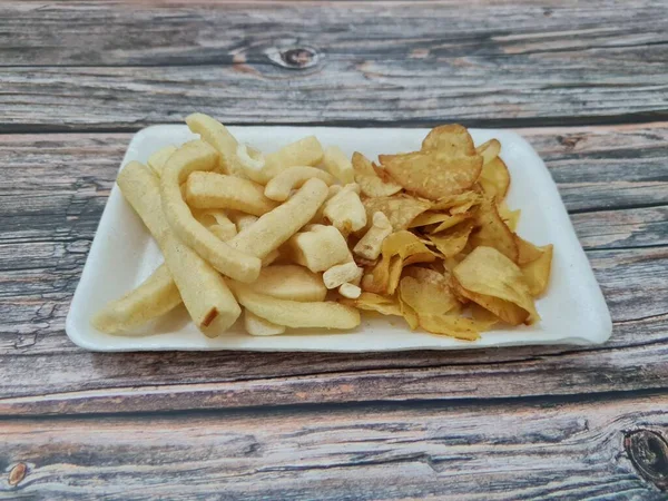 Ropogós Ízű Sült Snack Nevezetesen Hosszú Keksz Kasszava Chips — Stock Fotó