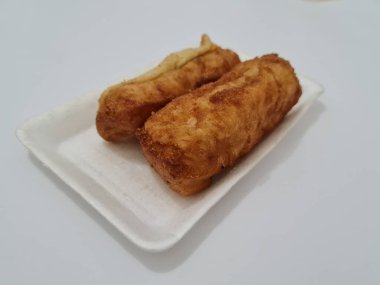 Marketten gelen abur cuburlar oval ve tatlı bir tadı olan kızarmış ekmeklerdir.