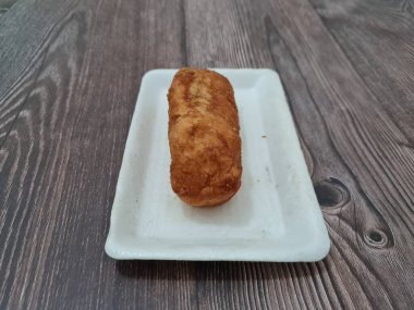 Marketten gelen abur cuburlar oval ve tatlı bir tadı olan kızarmış ekmeklerdir.